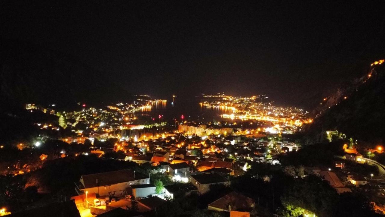 Villa Vukicevic House Cattaro Esterno foto